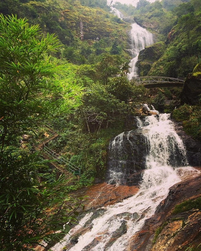 silver-waterfall-in-sapa